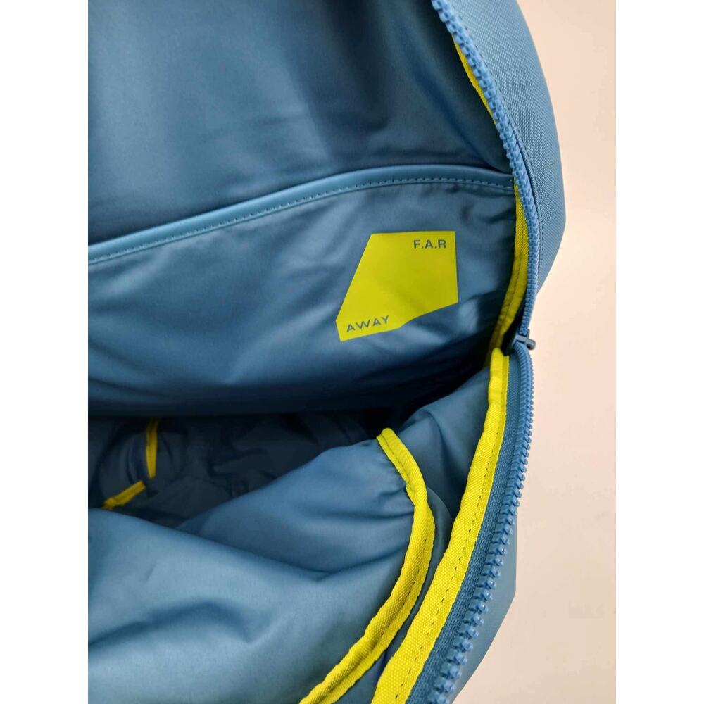 Away Active Backpack 26L blue water resistant - Picture 6 of 8
